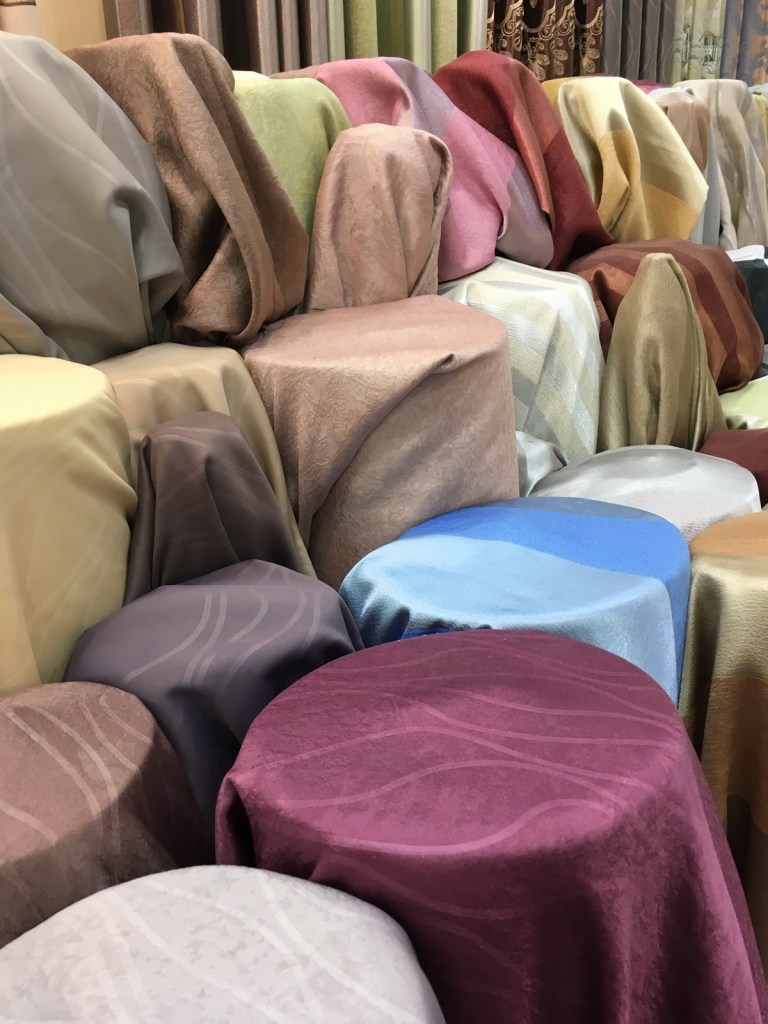 ผ้าม่านกันแสง UV หน้ากว้างพิเศษ ที่ร้านผ้าม่าน ATM Decor บริษัท แฟบริค พลัส พาหุรัด