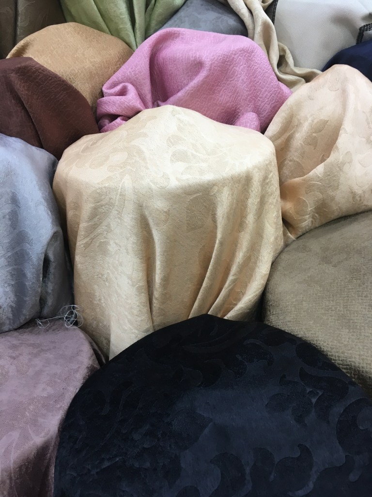 ผ้าม่านกันแสง UV หน้ากว้างพิเศษ ที่ร้านผ้าม่าน ATM Decor บริษัท แฟบริค พลัส พาหุรัด