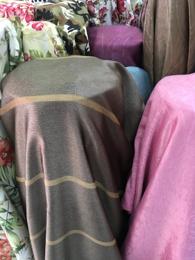 ผ้าหุ้มเบาะ สีน้ำตาลเข้ม ลายริ้ว หนา หน้ากว้างพิเศษ