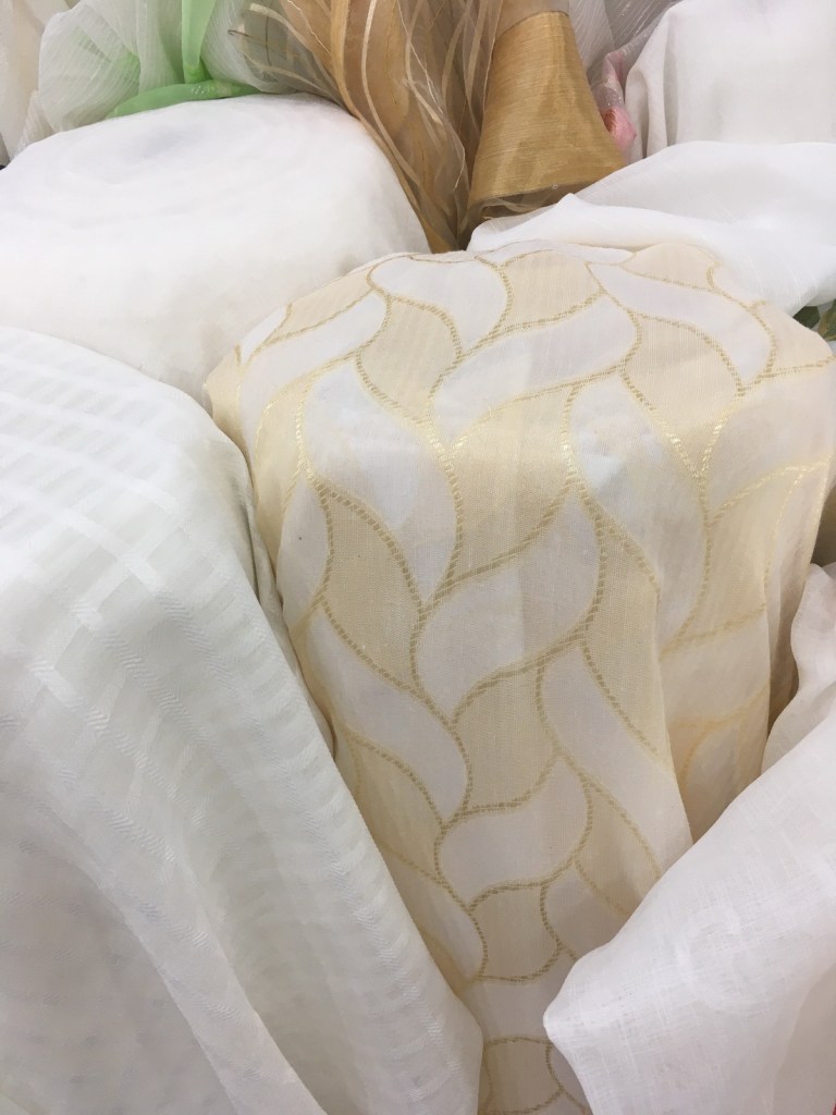 ผ้าสำหรับตัดเย็บผ้าม่านโปร่ง มีหลากหลายเนื้อ หลากหลายดีไซน์